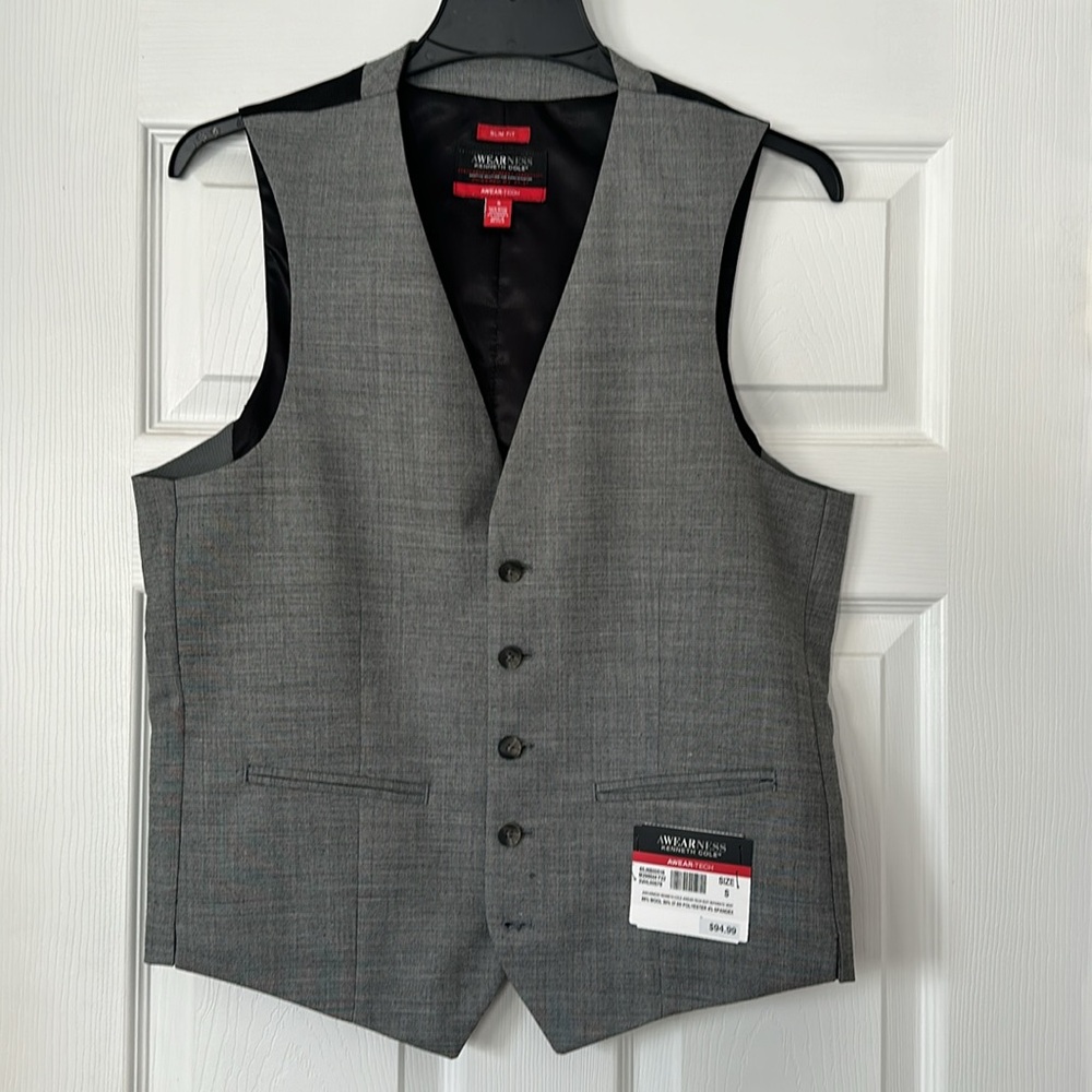 BRAND NEW- Men’s Wearhouse Vest